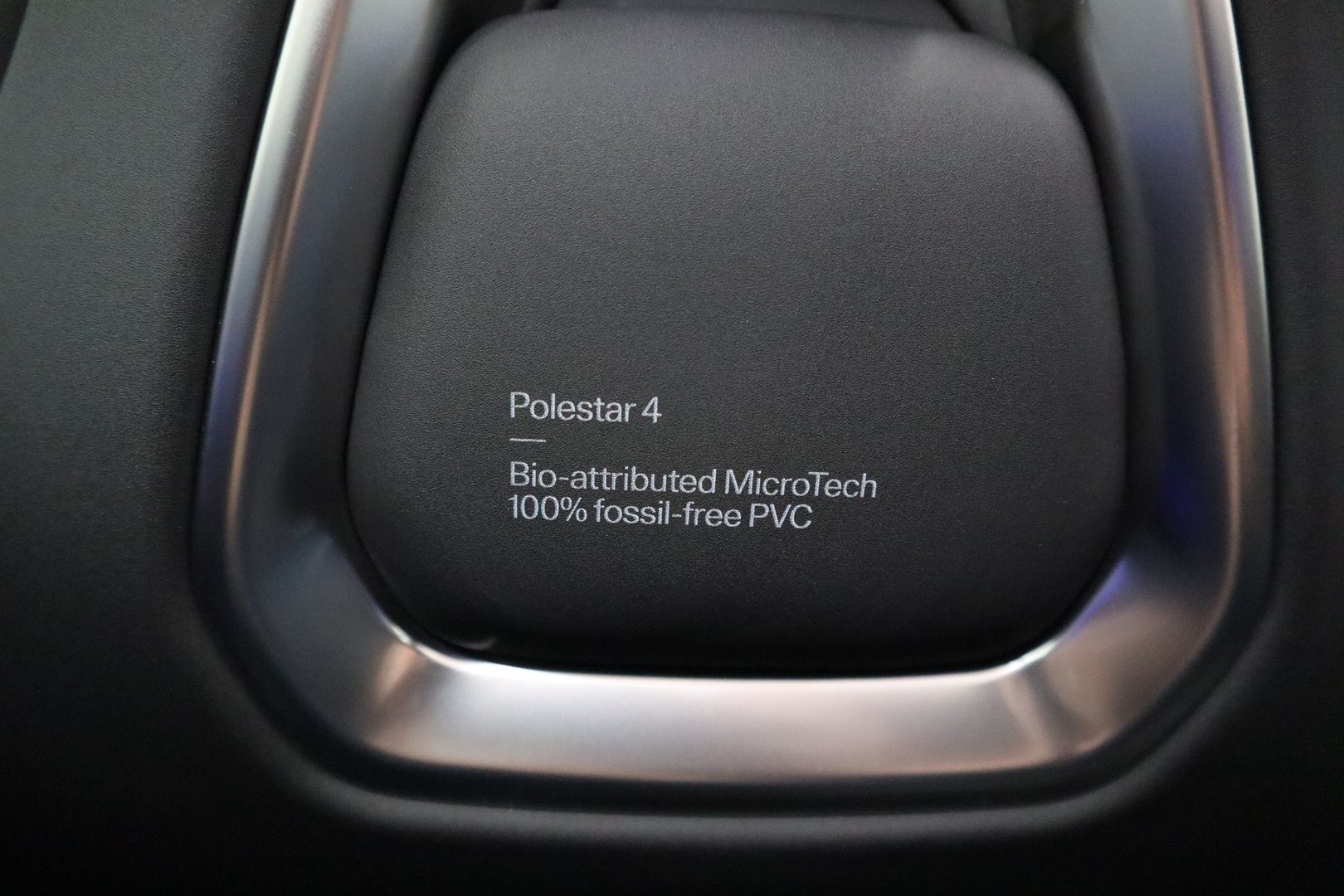 POLESTAR 4 2025