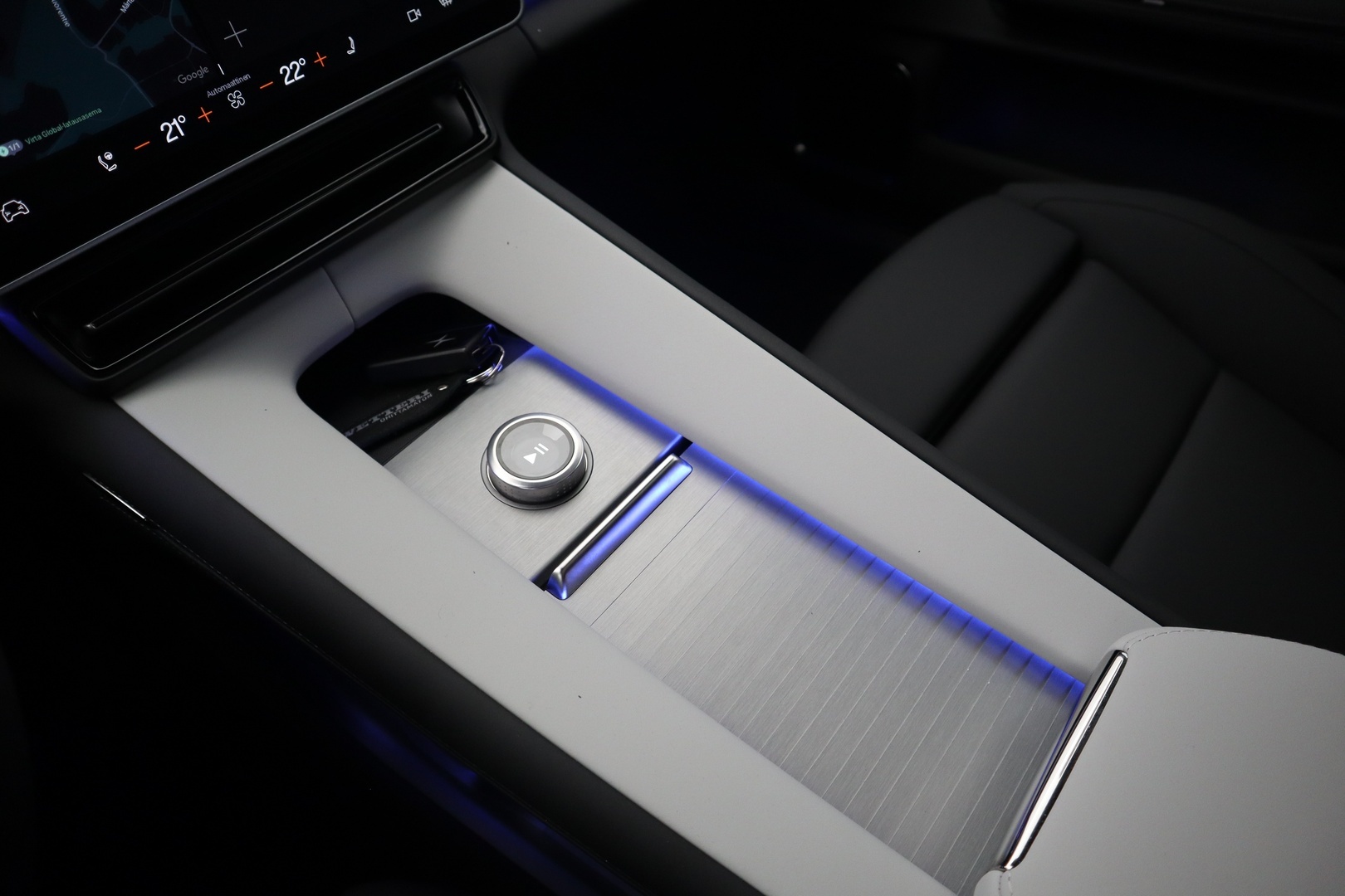 POLESTAR 4 2025