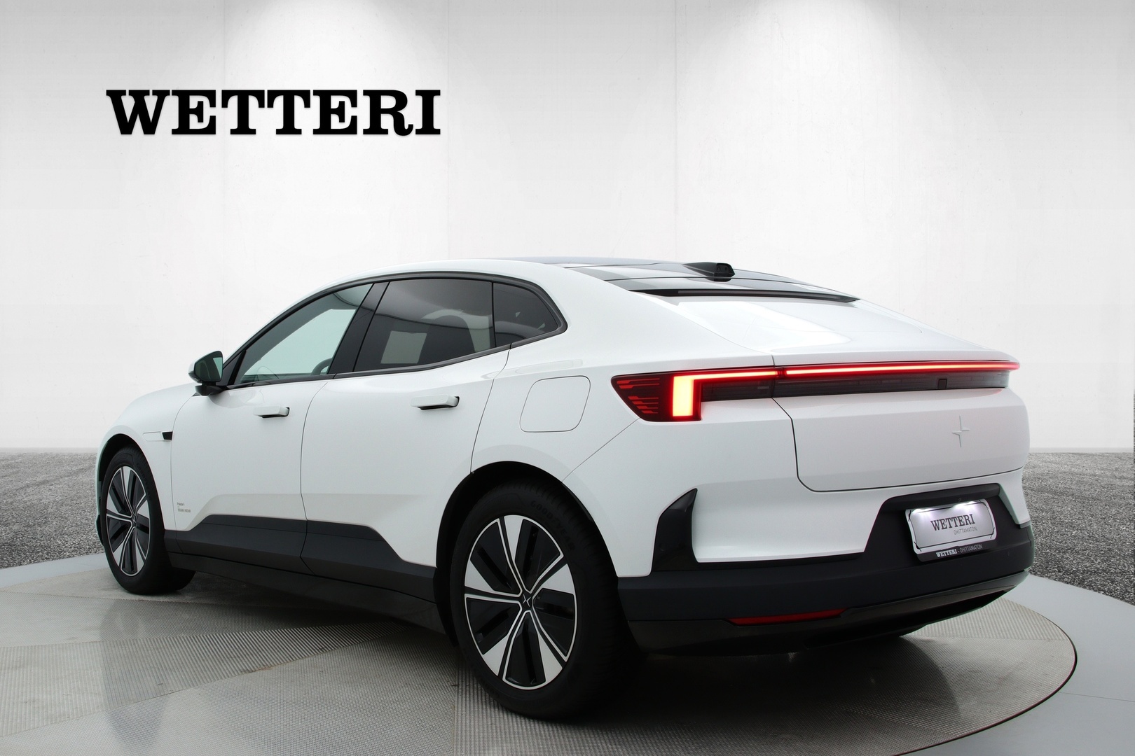 POLESTAR 4 2025