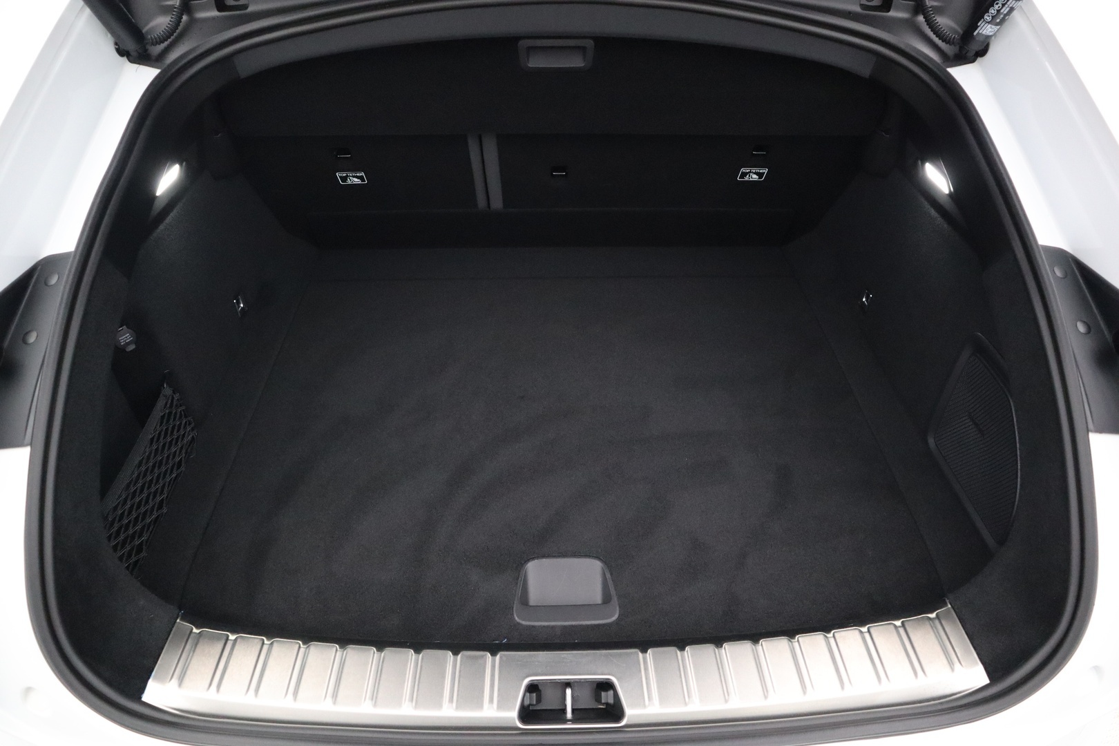 POLESTAR 4 2025