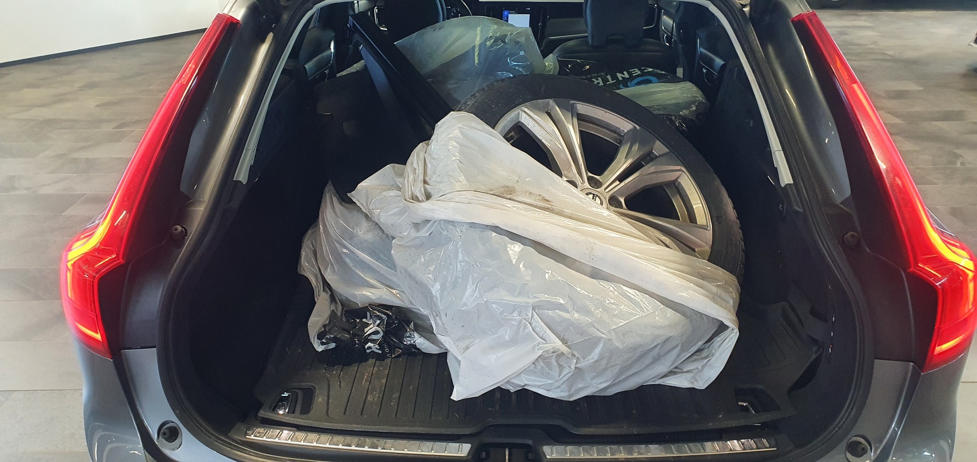 VOLVO V90 2019