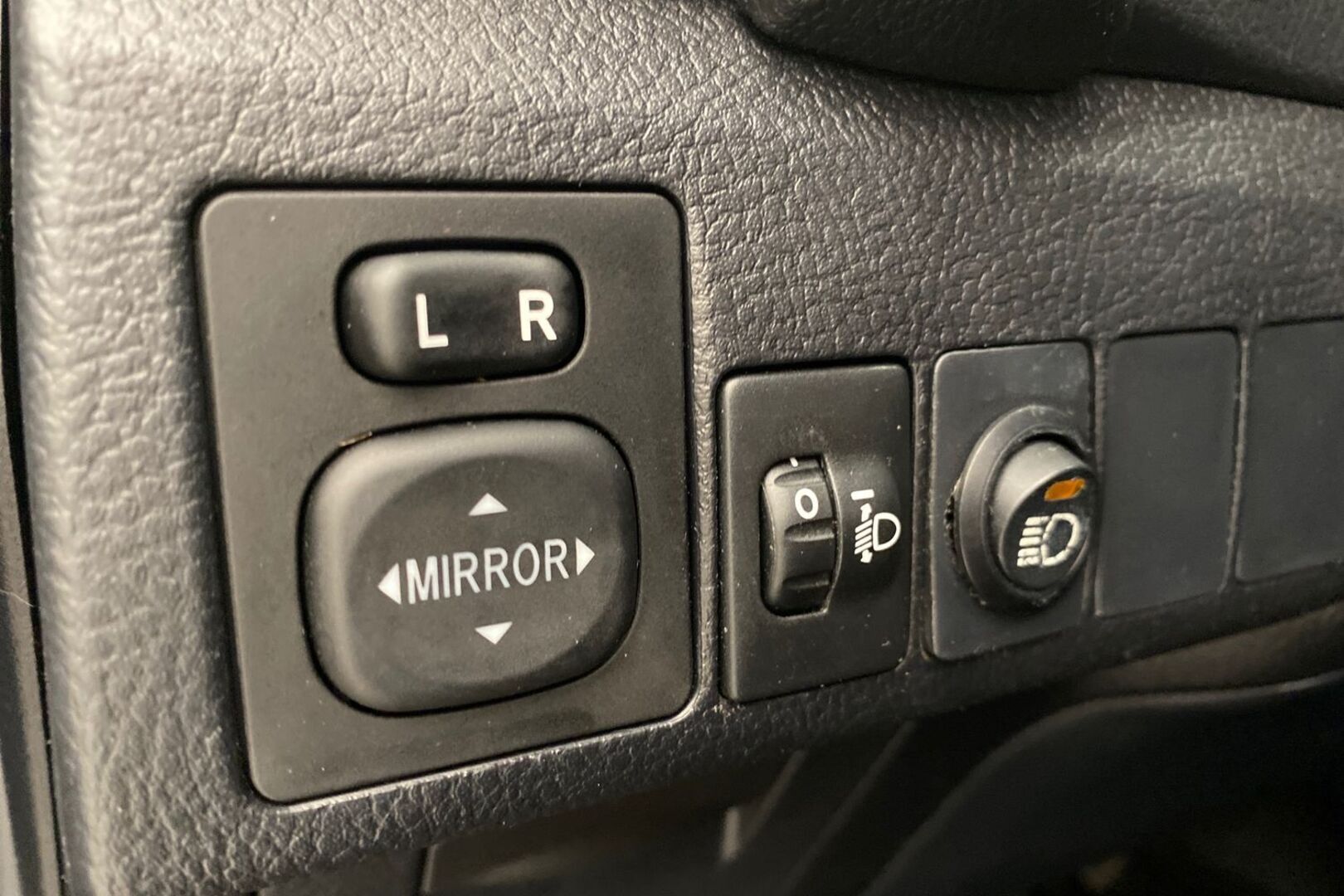 TOYOTA Auris 2013
