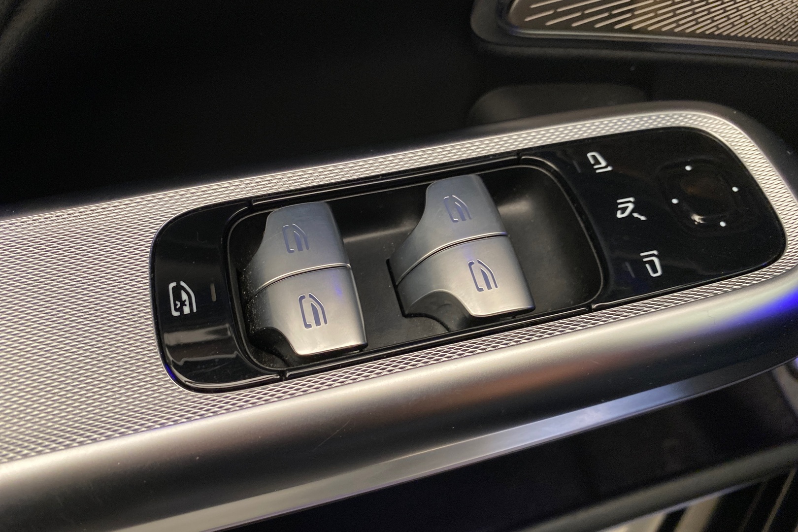 MERCEDES-BENZ E 2024