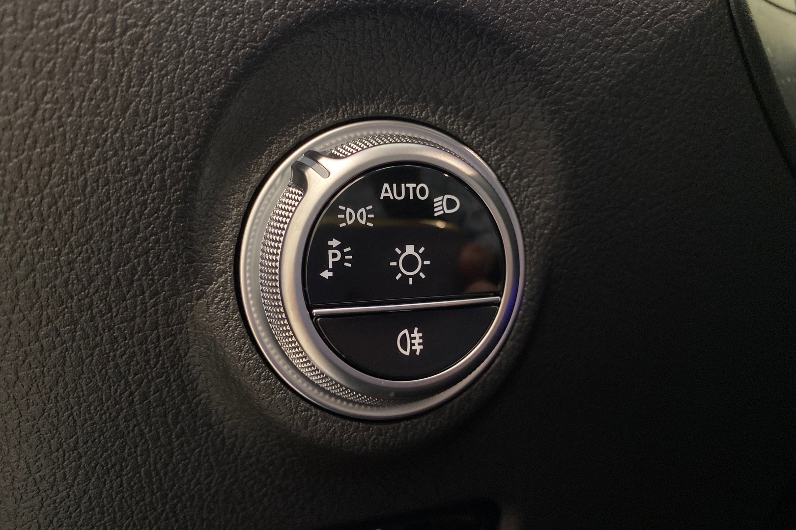 MERCEDES-BENZ C 2025