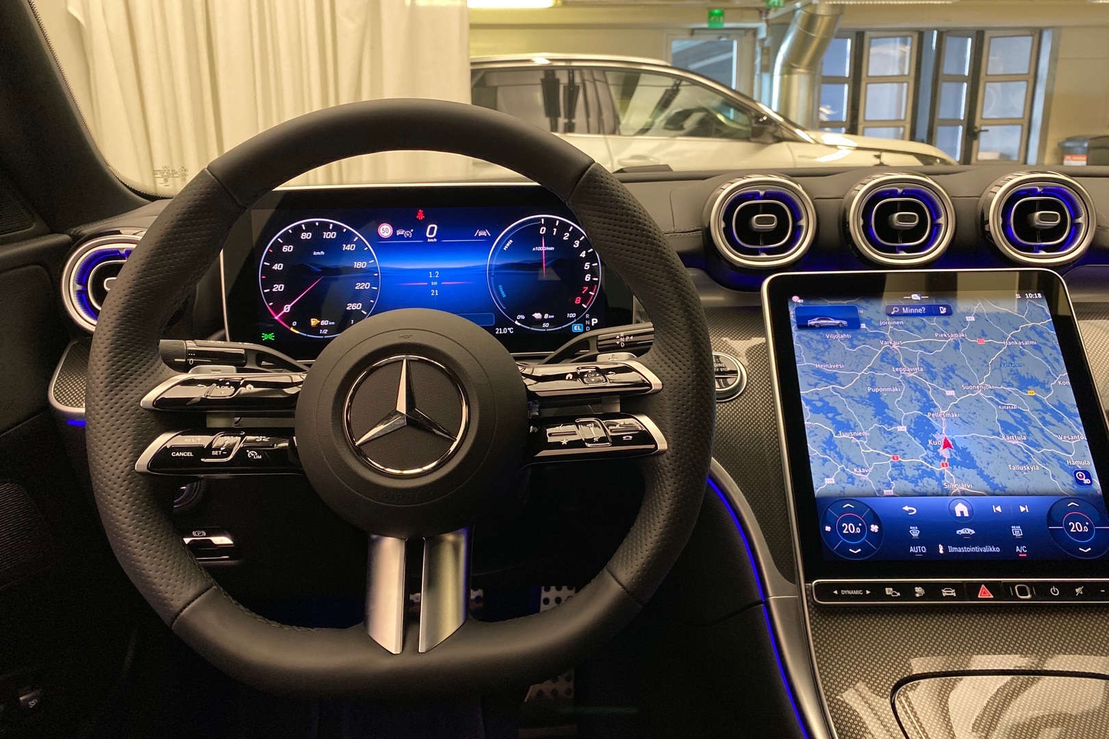 MERCEDES-BENZ C 2025