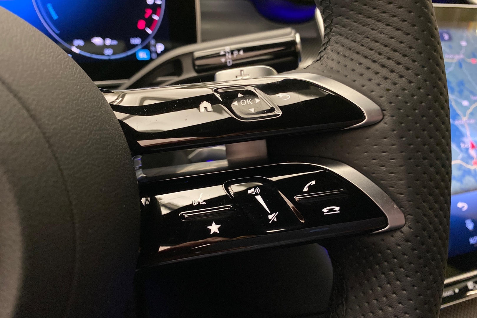 MERCEDES-BENZ C 2025