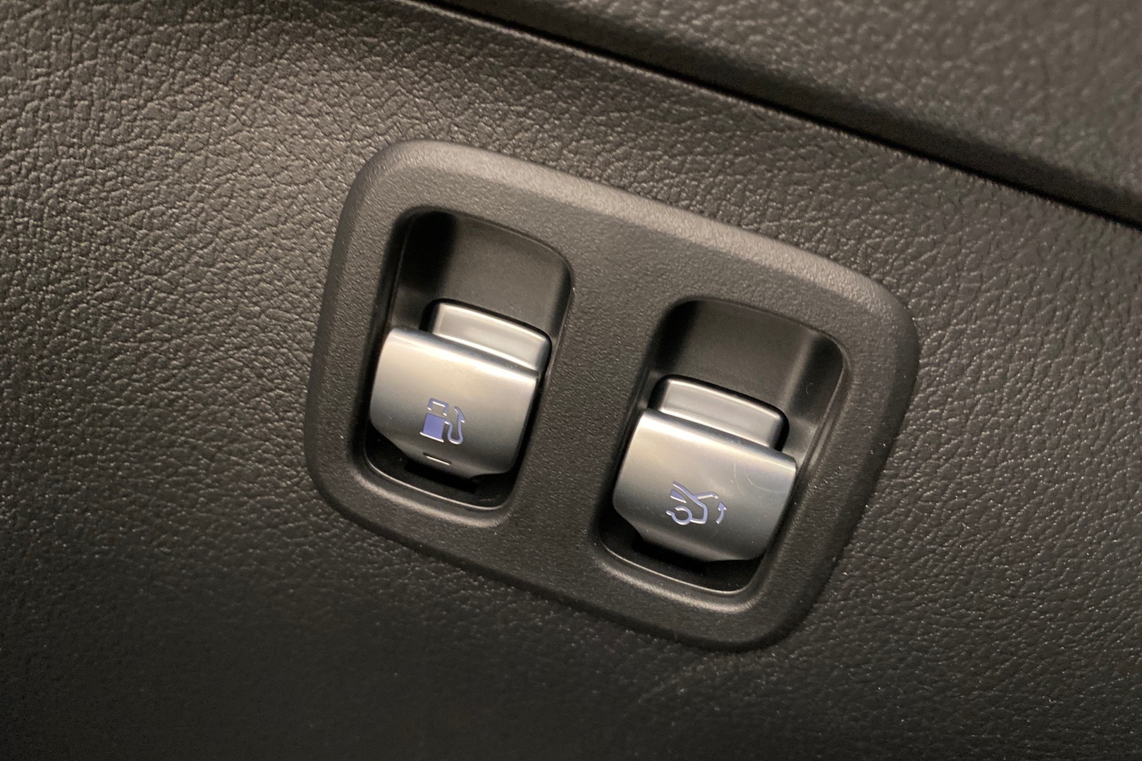 MERCEDES-BENZ C 2025