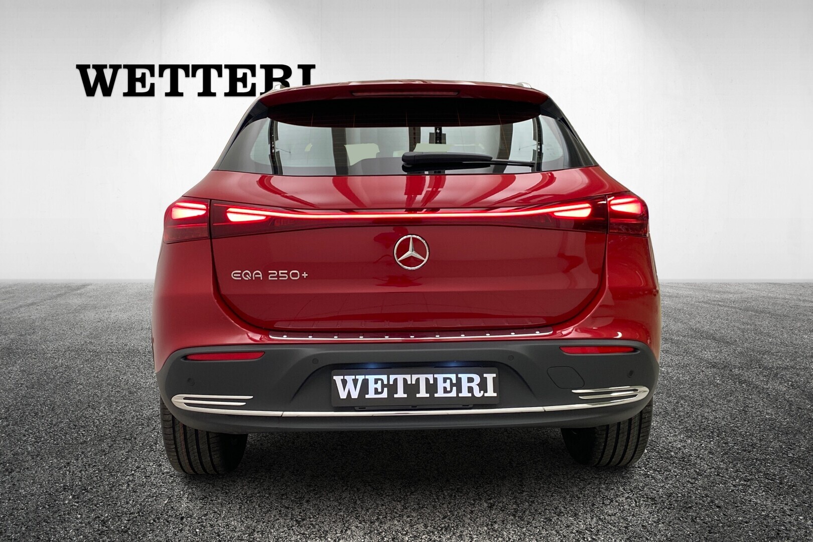 MERCEDES-BENZ EQA 2025