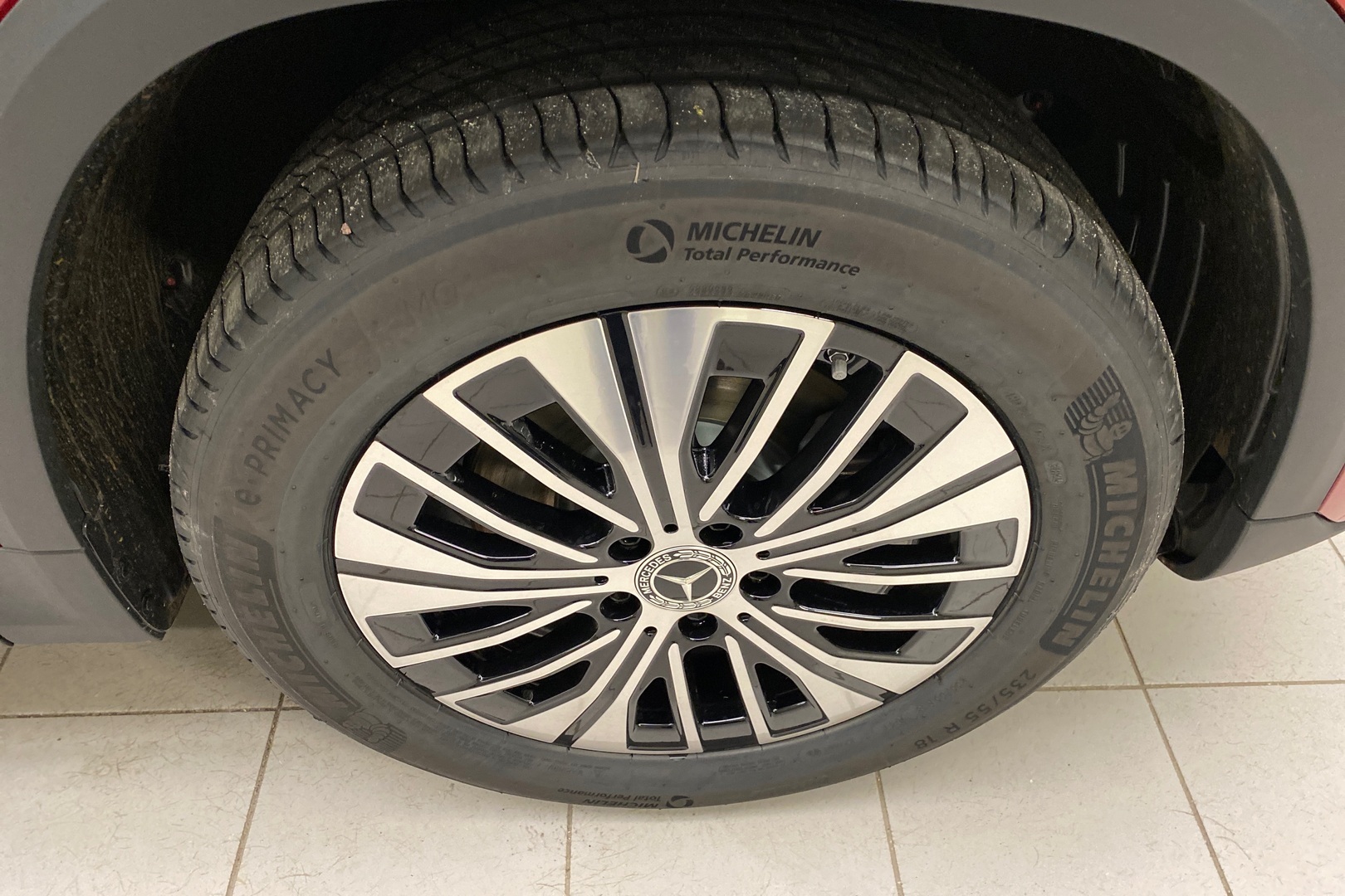 MERCEDES-BENZ EQA 2025