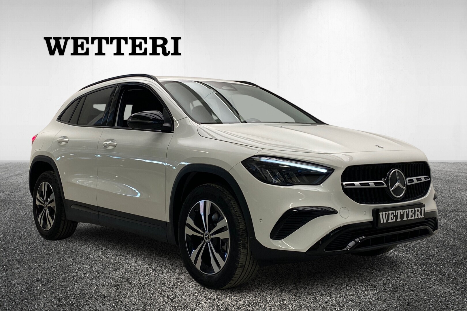 MERCEDES-BENZ GLA 2024
