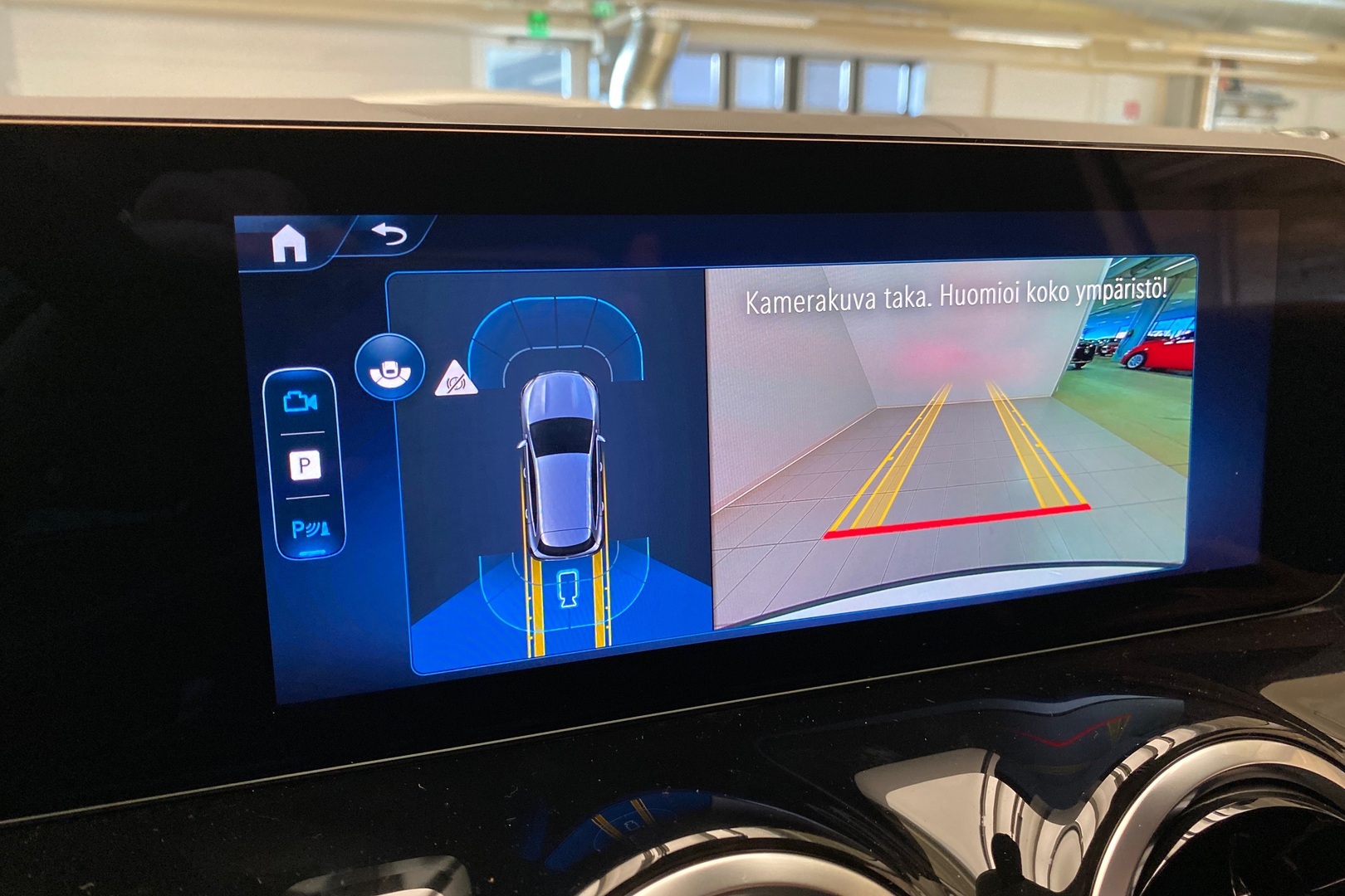 MERCEDES-BENZ GLA 2024