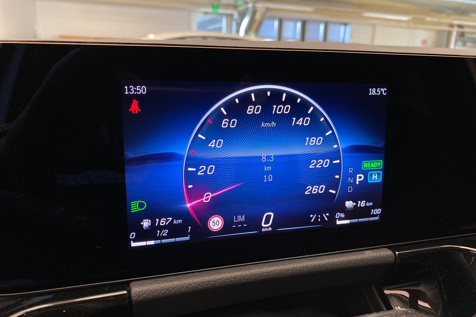 MERCEDES-BENZ GLA 2024