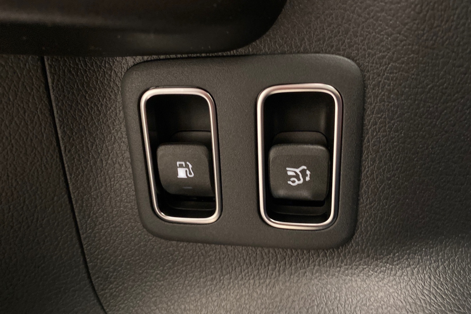 MERCEDES-BENZ GLA 2024