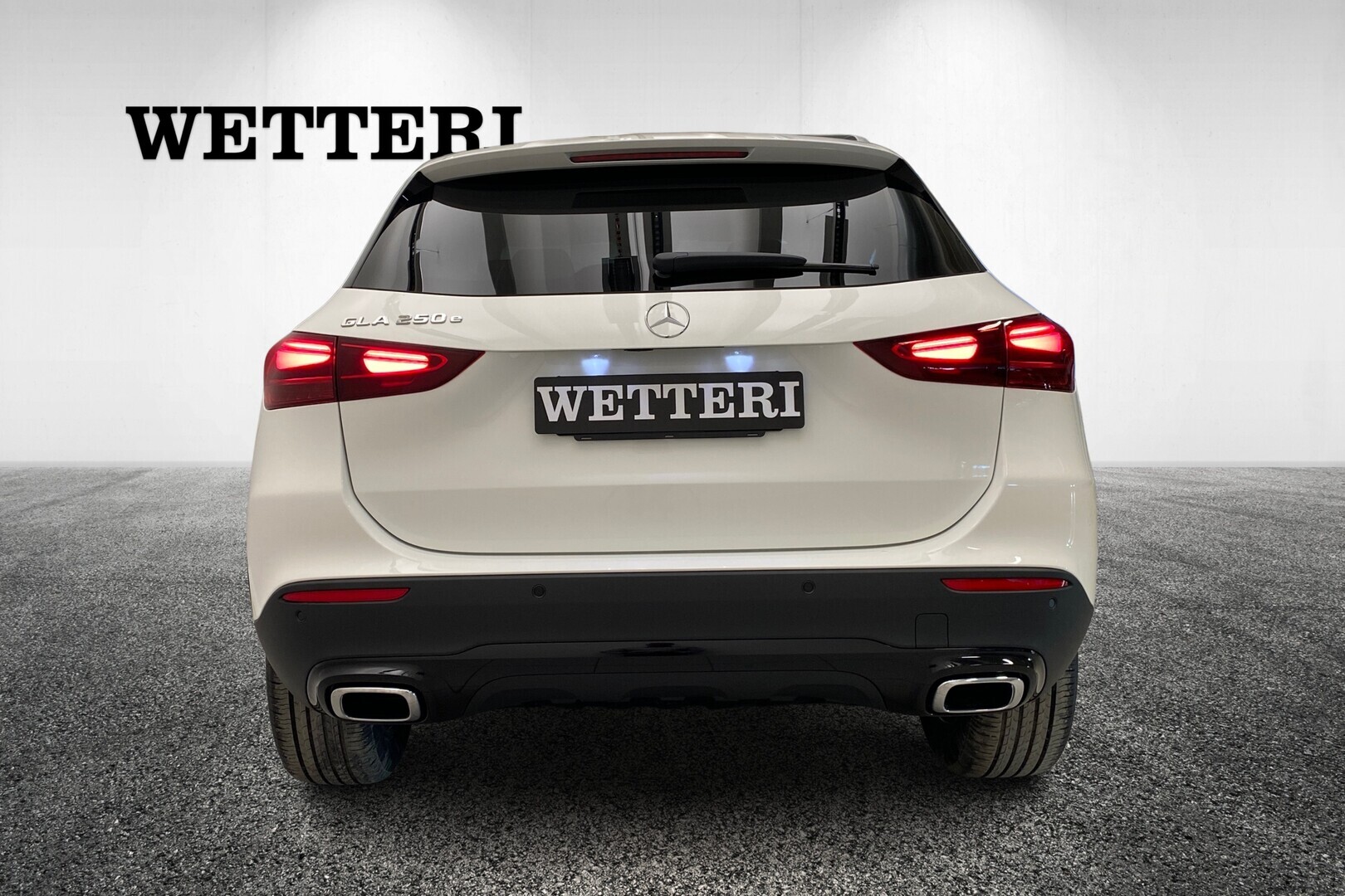 MERCEDES-BENZ GLA 2024