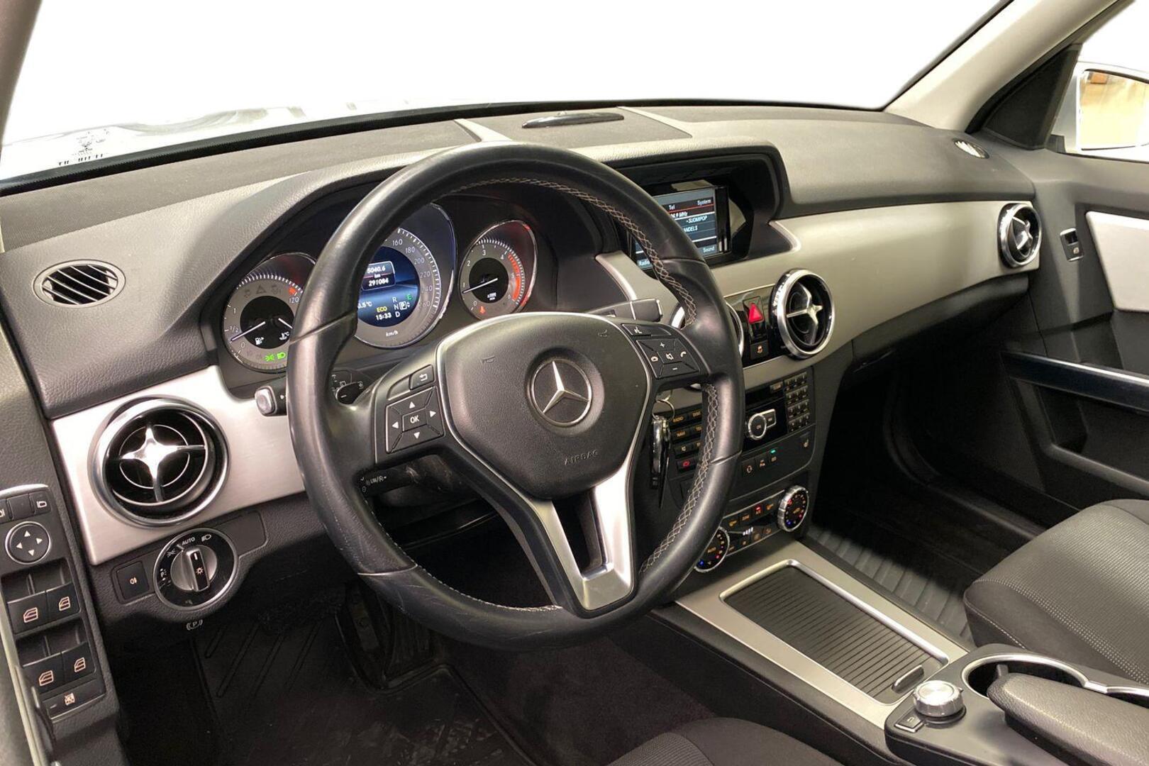 MERCEDES-BENZ GLK 2013