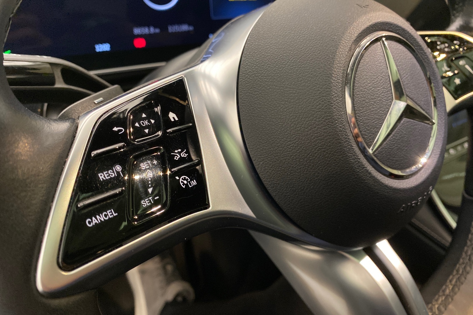 MERCEDES-BENZ EQE 2022