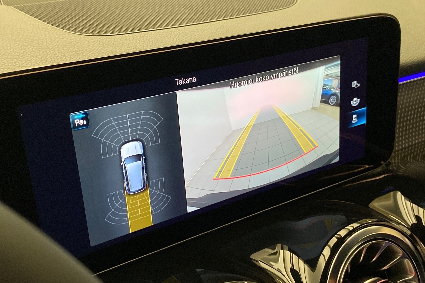 MERCEDES-BENZ EQB 2024