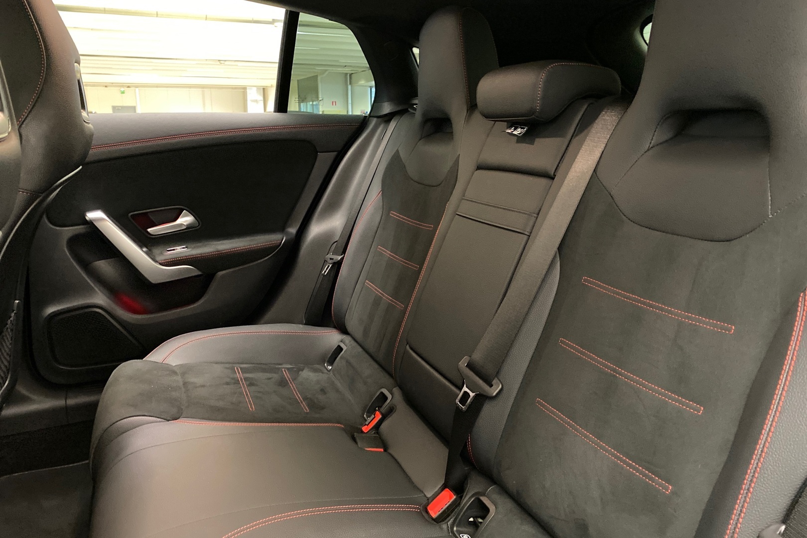 MERCEDES-BENZ CLA 2024