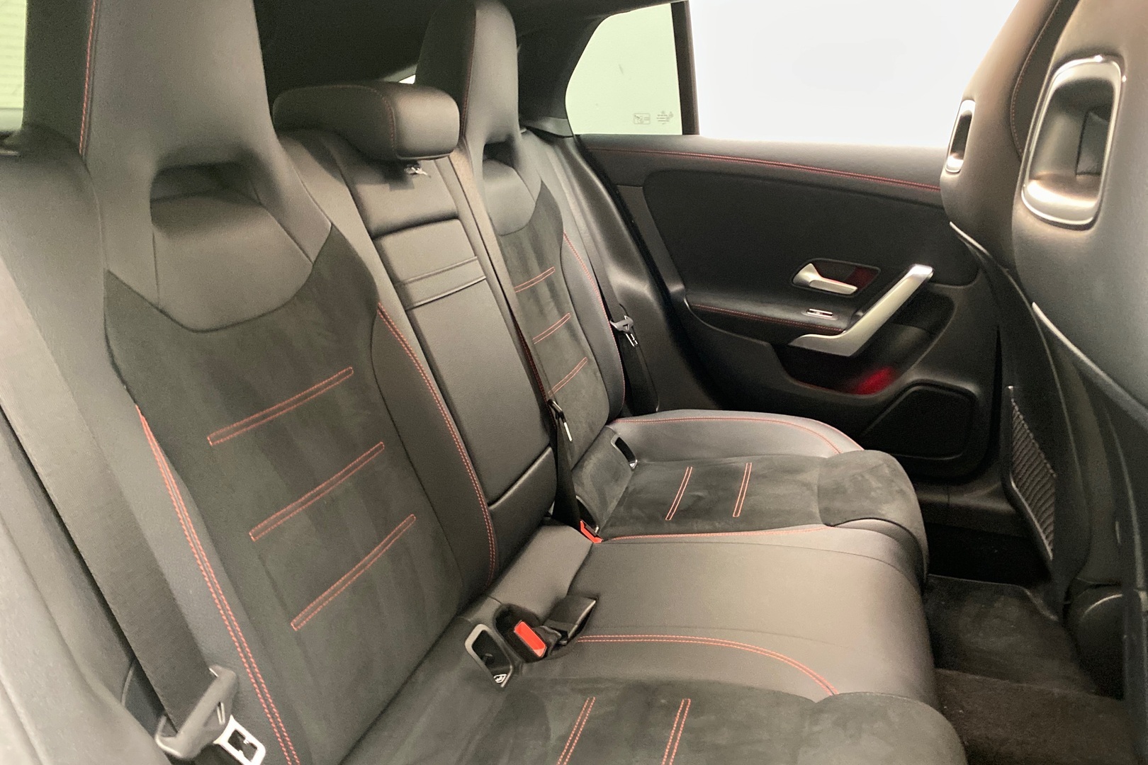 MERCEDES-BENZ CLA 2024