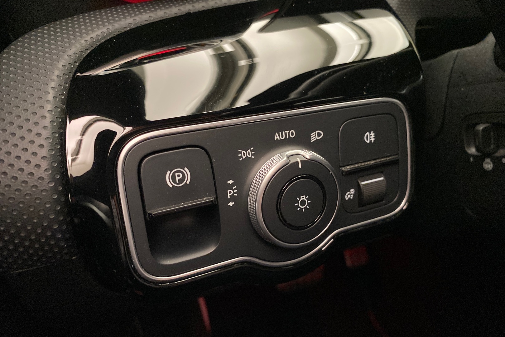 MERCEDES-BENZ CLA 2024