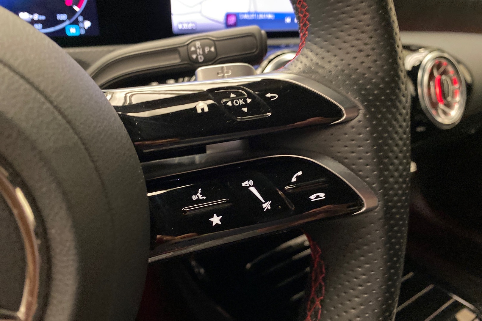 MERCEDES-BENZ CLA 2024