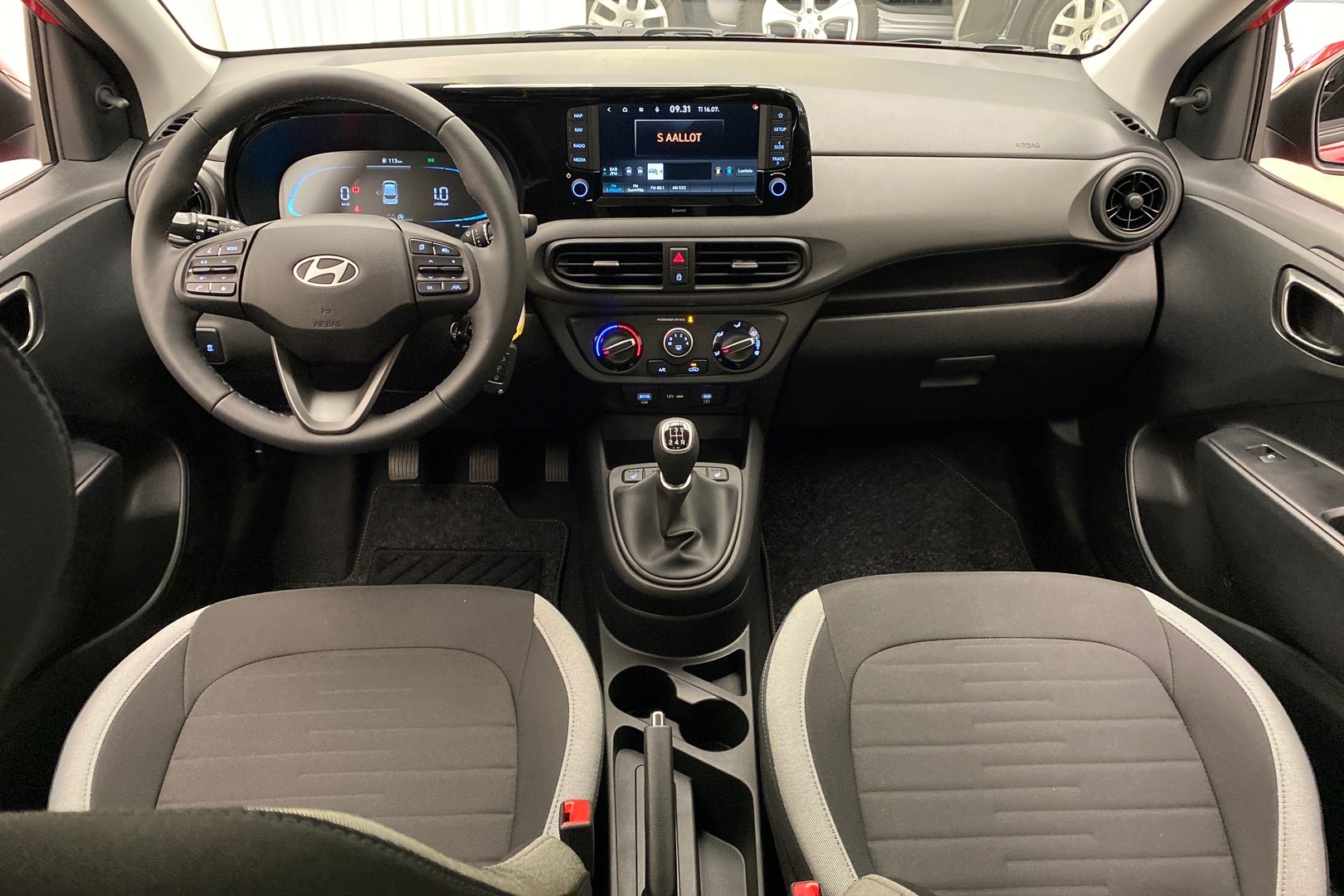 HYUNDAI i10 2025
