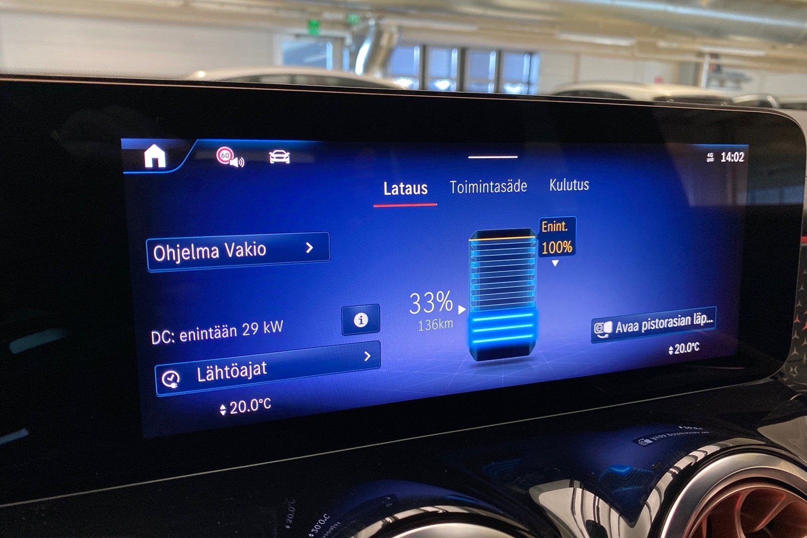 MERCEDES-BENZ EQB 2024