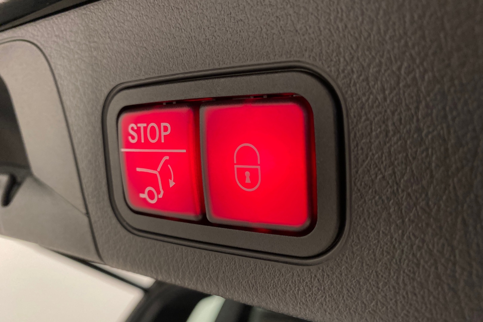 MERCEDES-BENZ EQB 2024