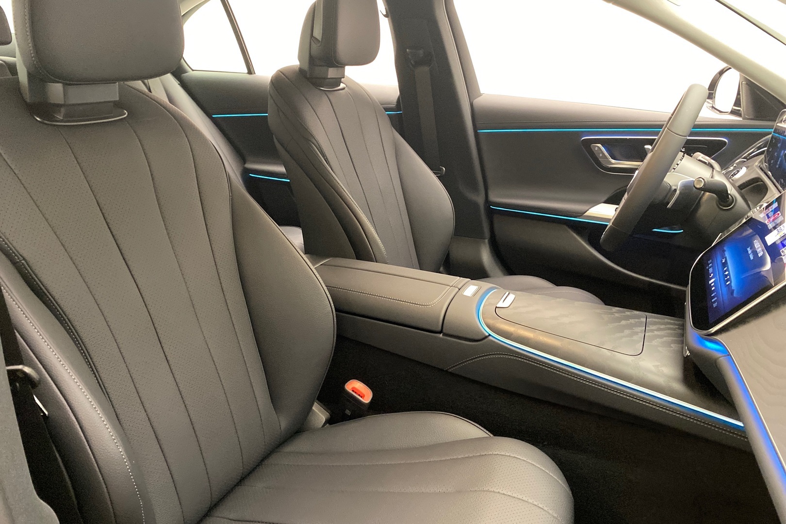MERCEDES-BENZ E 2026