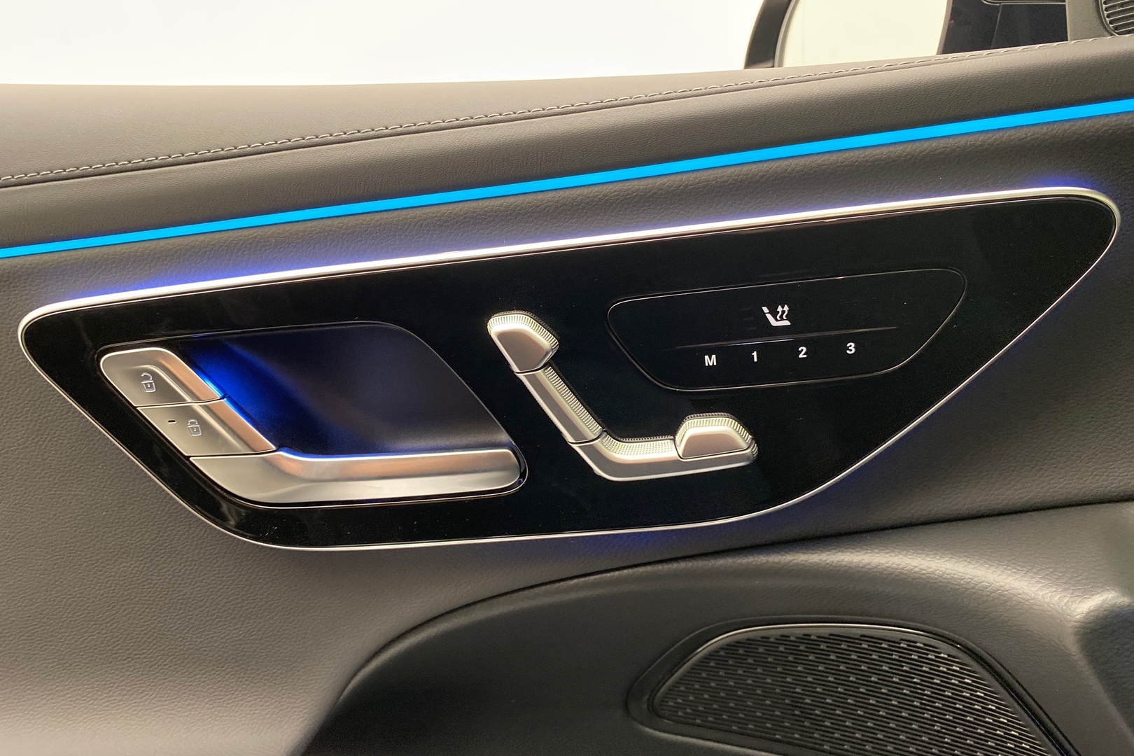 MERCEDES-BENZ E 2026