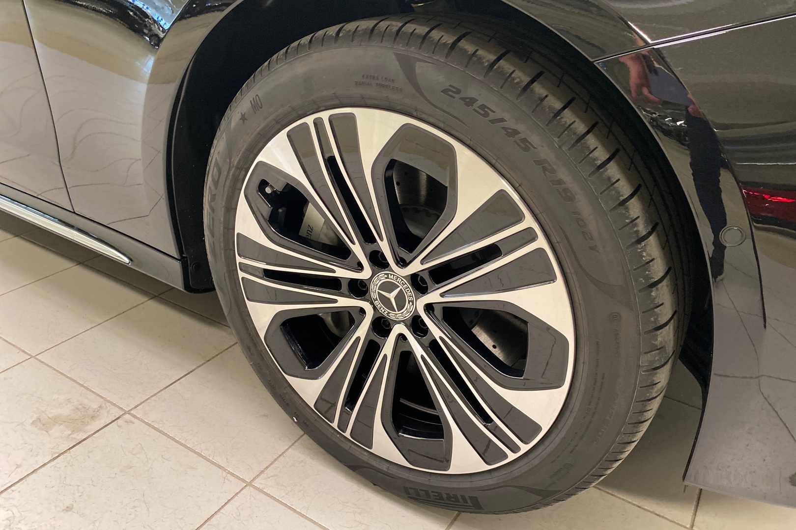 MERCEDES-BENZ E 2026