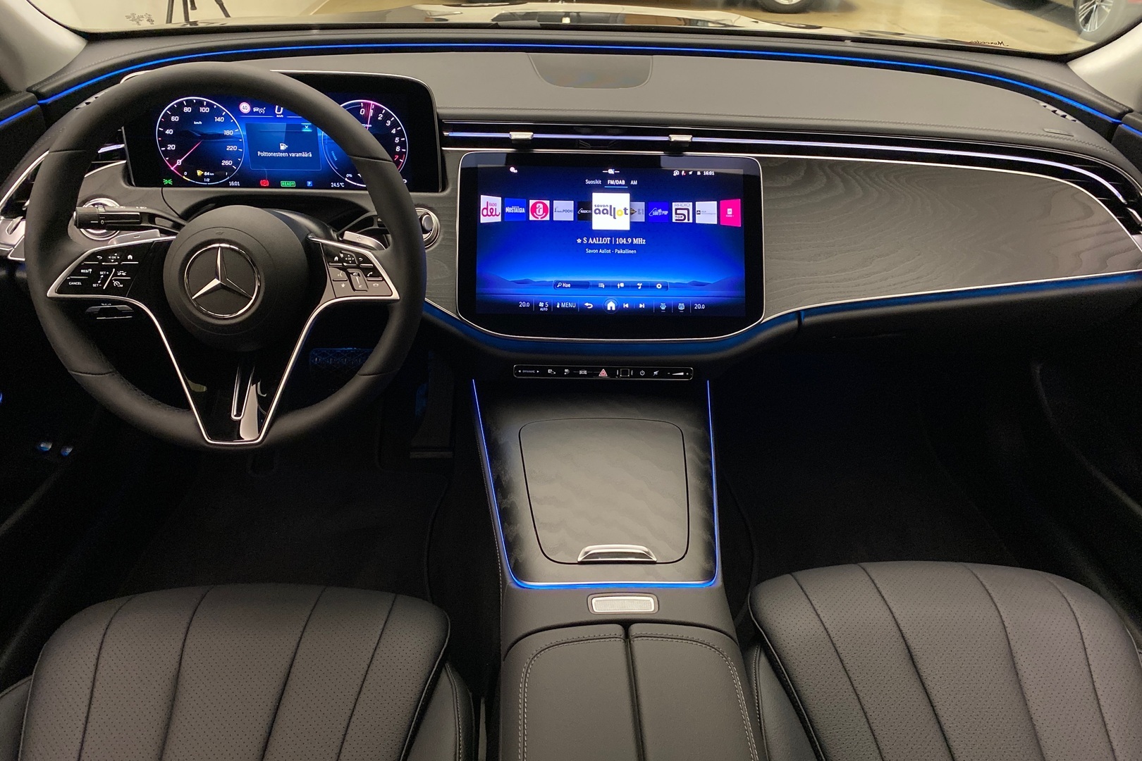 MERCEDES-BENZ E 2026