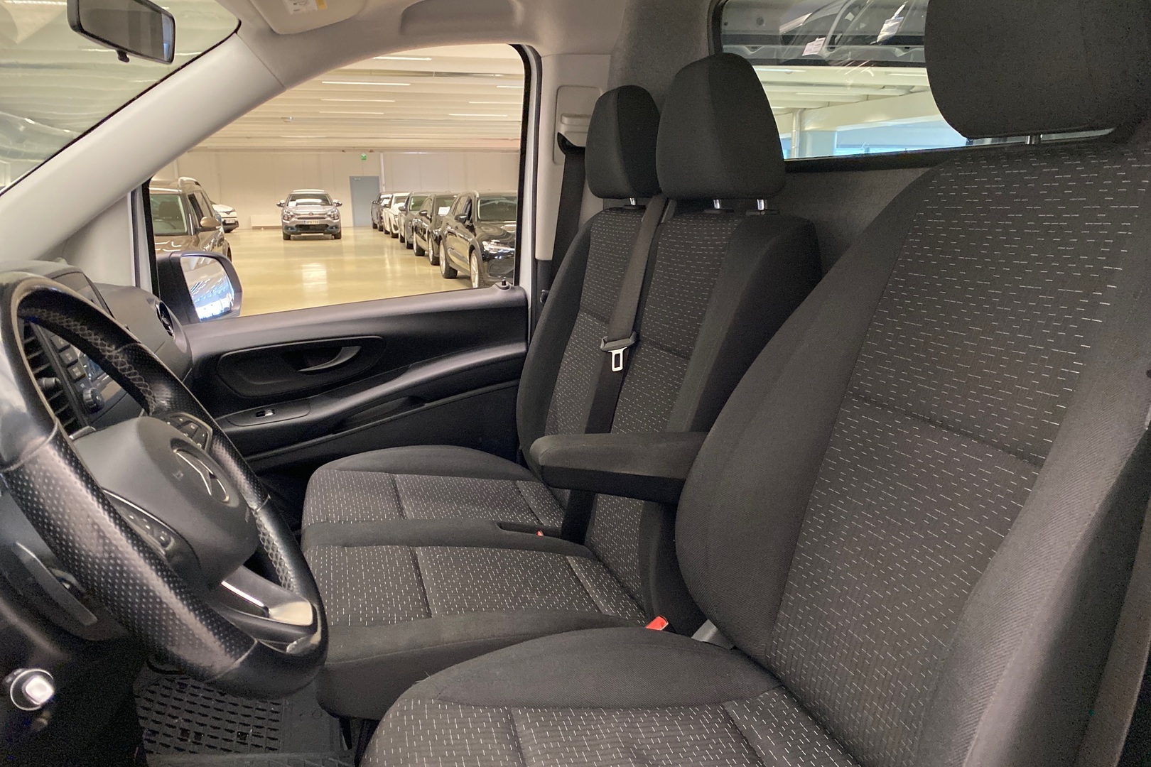 MERCEDES-BENZ Vito 2023