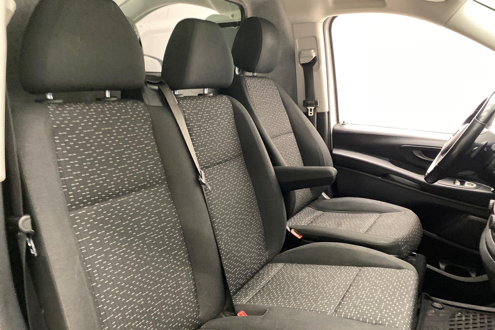 MERCEDES-BENZ Vito 2023