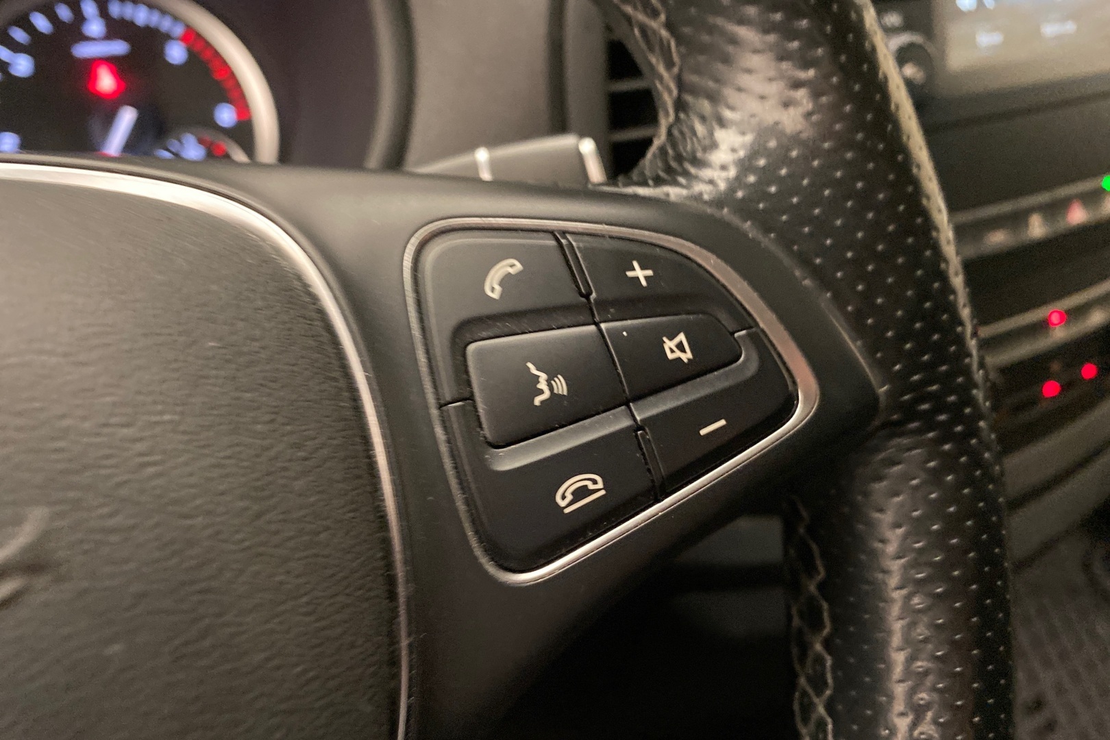 MERCEDES-BENZ Vito 2023