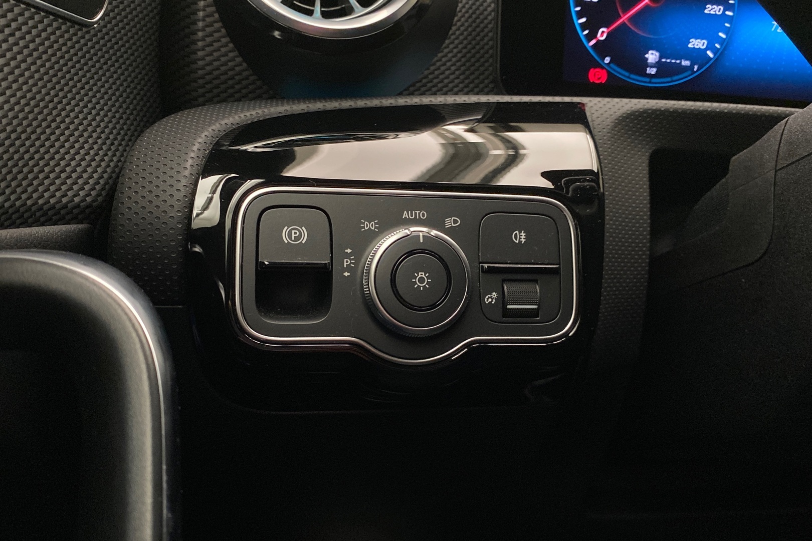 MERCEDES-BENZ CLA 2022