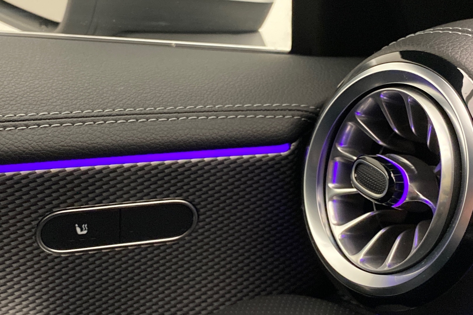 MERCEDES-BENZ CLA 2022