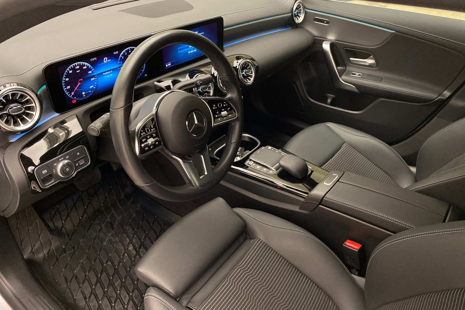 MERCEDES-BENZ CLA 2022