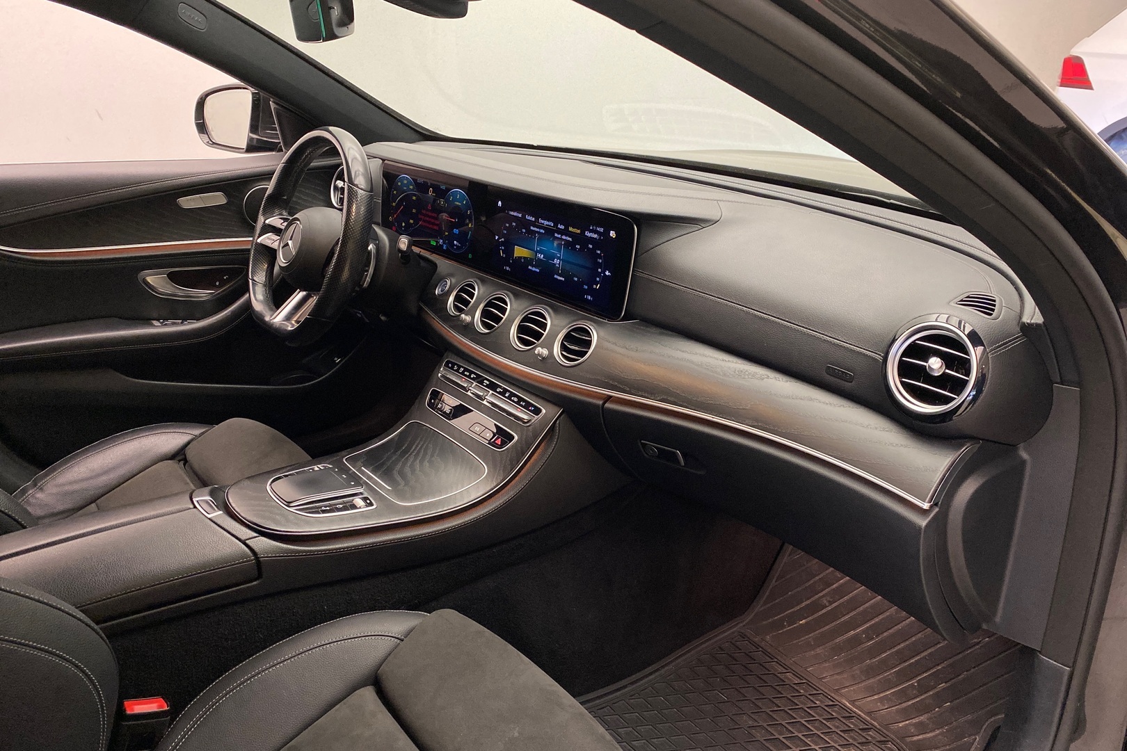 MERCEDES-BENZ E 2021