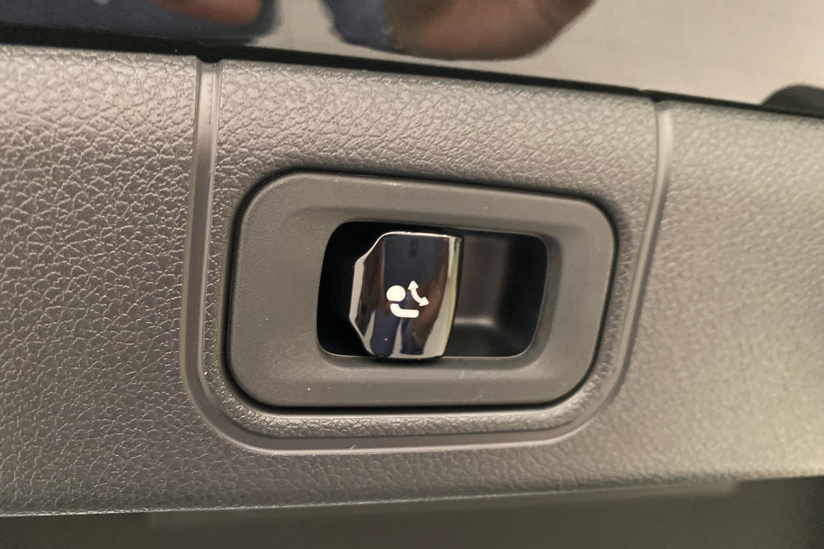 MERCEDES-BENZ E 2025