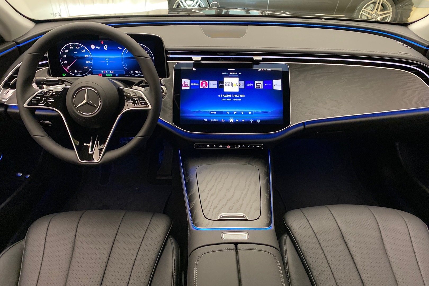 MERCEDES-BENZ E 2025