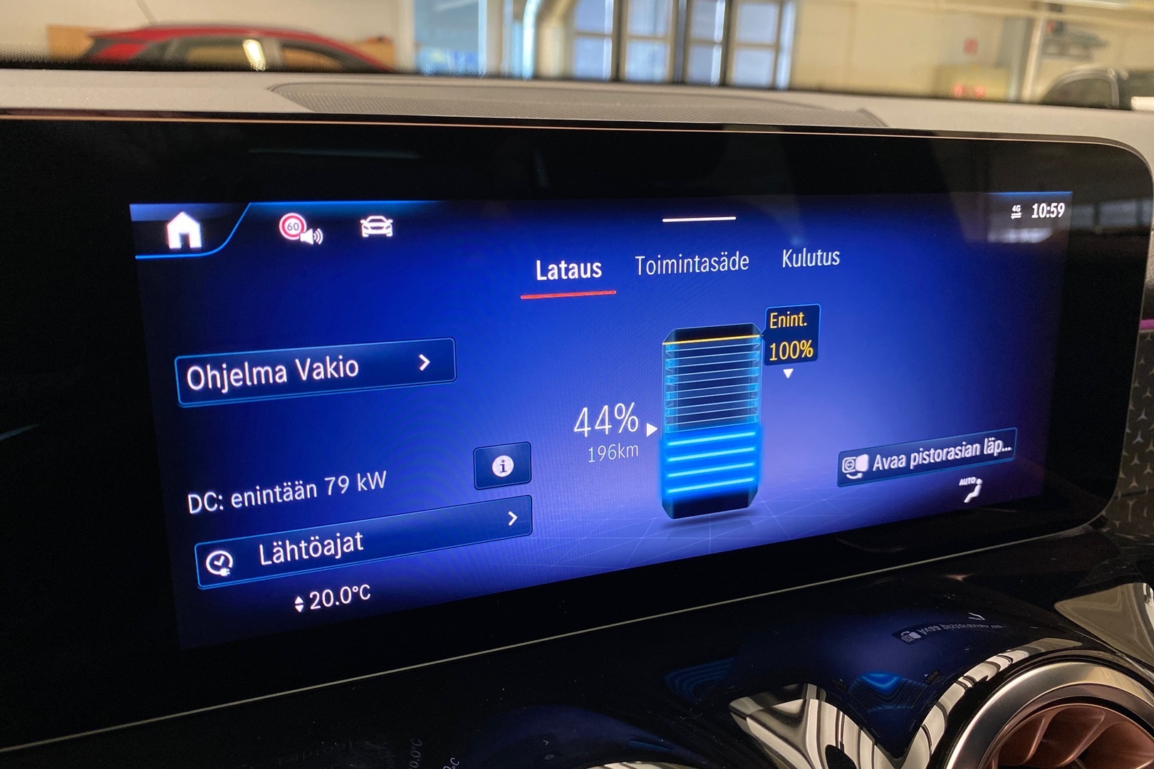 MERCEDES-BENZ EQB 2025