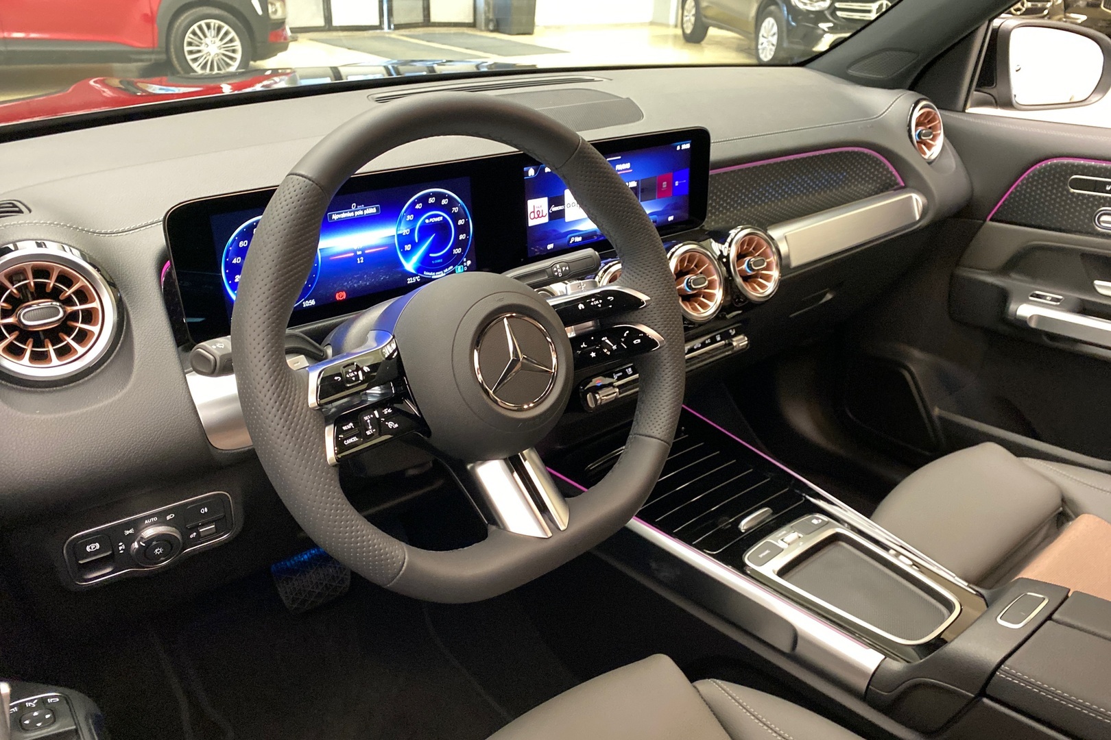 MERCEDES-BENZ EQB 2025