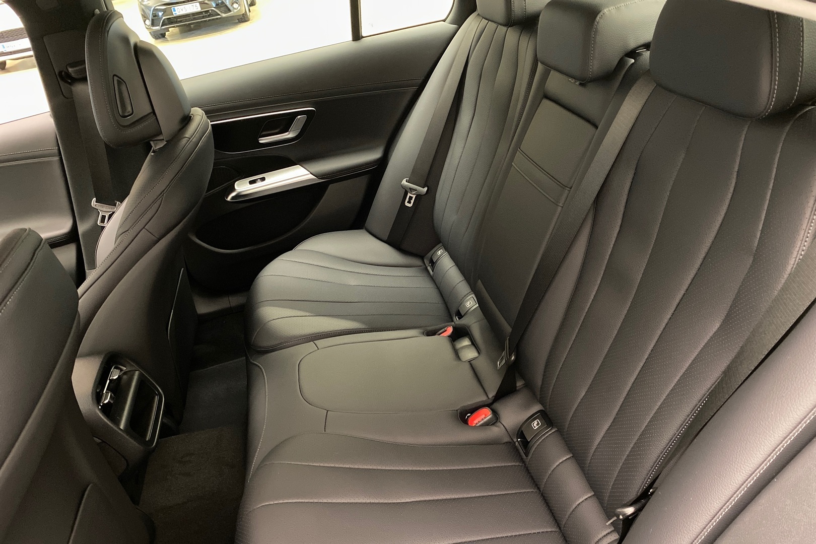 MERCEDES-BENZ E 2026