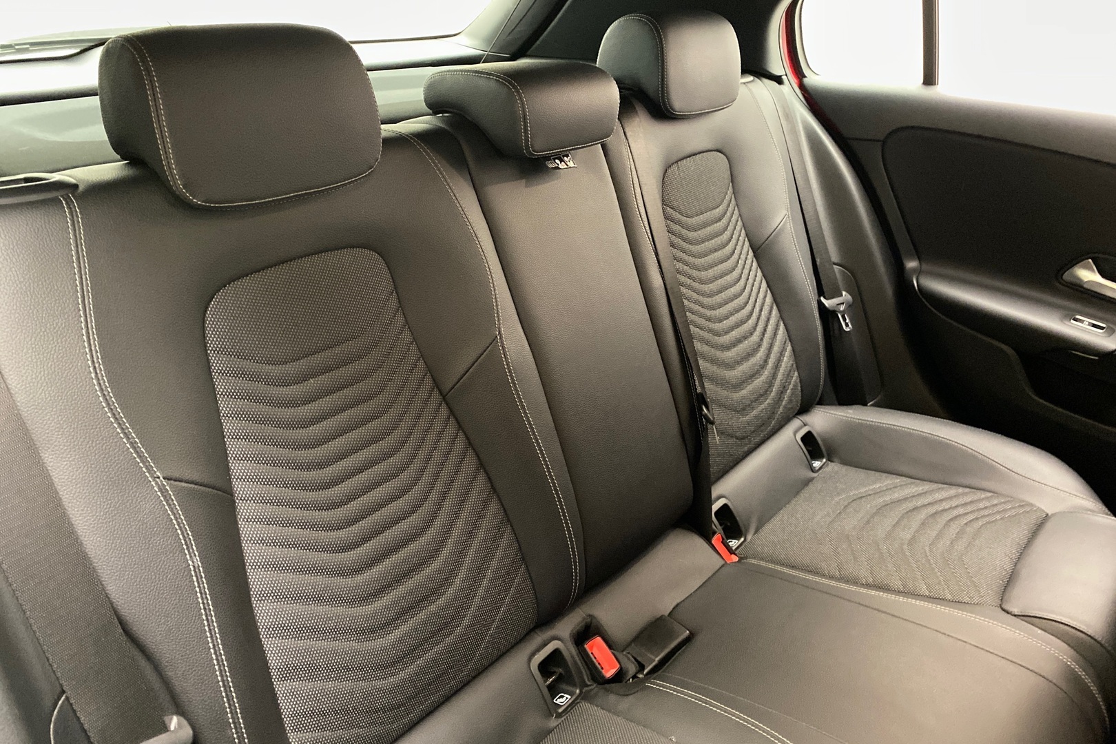 MERCEDES-BENZ A 2019