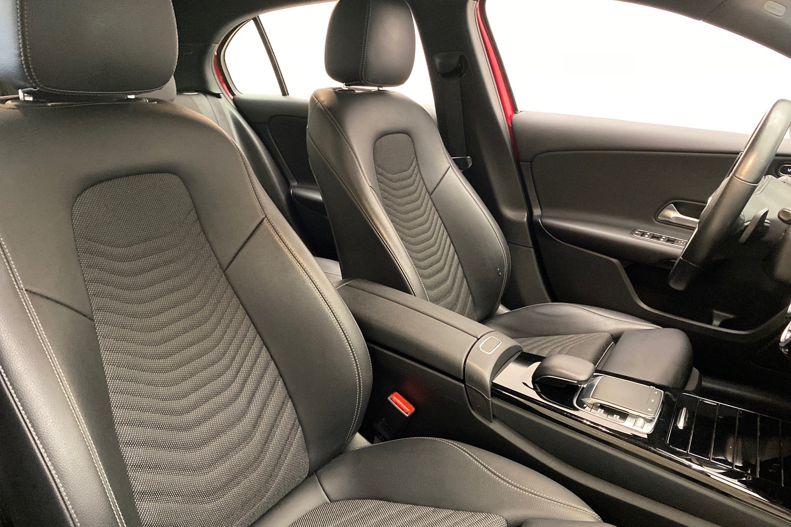 MERCEDES-BENZ A 2019