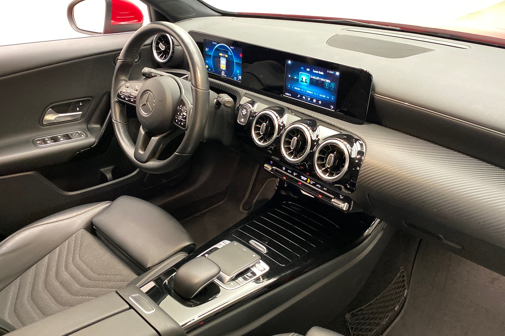 MERCEDES-BENZ A 2019