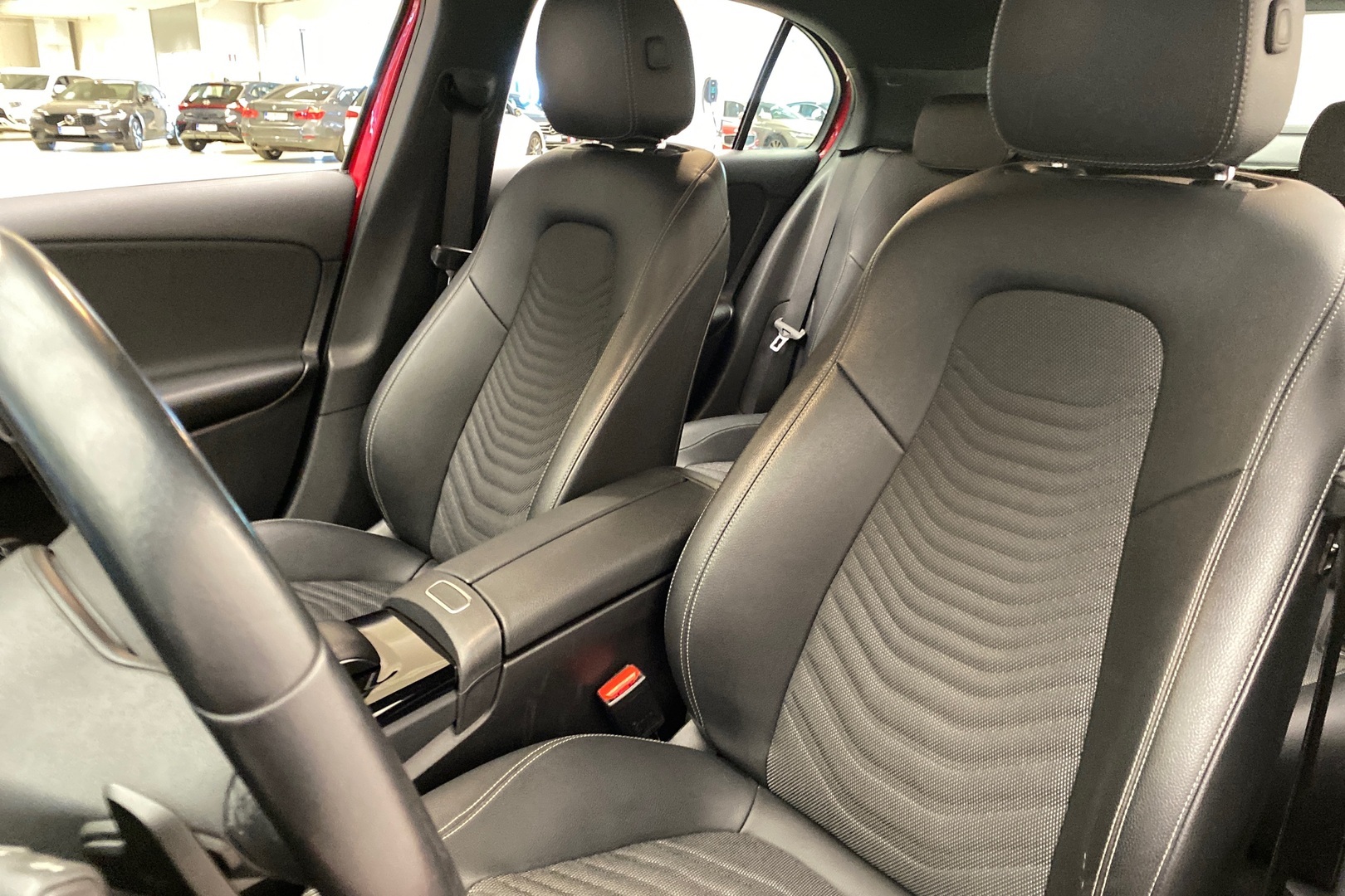 MERCEDES-BENZ A 2019