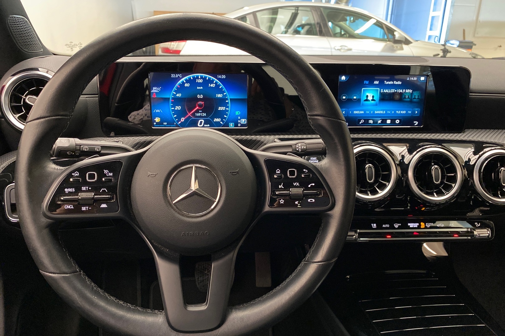 MERCEDES-BENZ A 2019