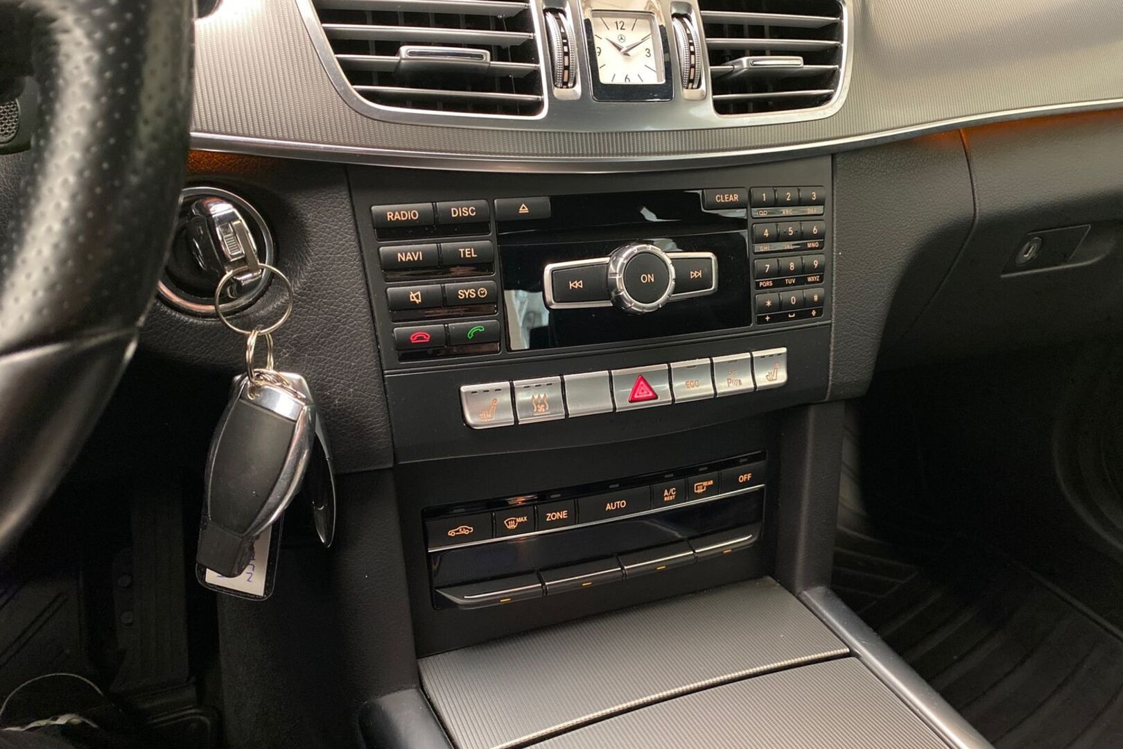MERCEDES-BENZ E 2014